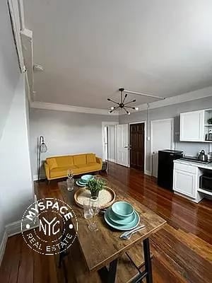 Photo for Cornelia Street