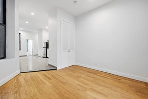 Photo for 2nd Avenue