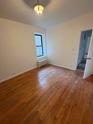 Photo for 35th Street