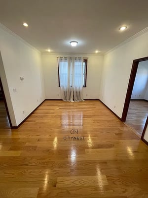 Photo for 74th Street