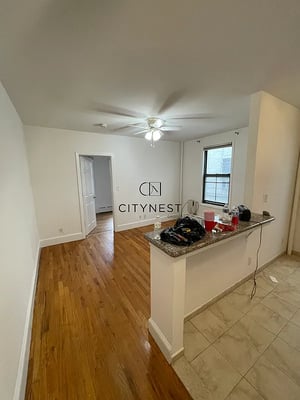 Photo for Fourth Avenue