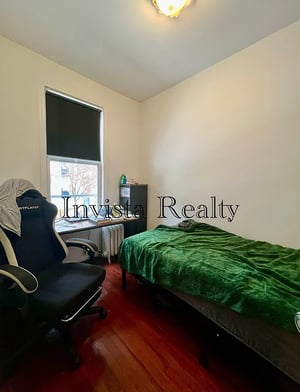 Photo for 33rd Street