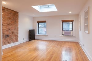 Photo for 8th Avenue