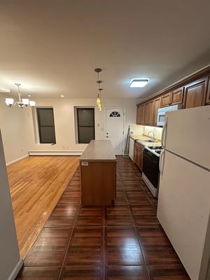 Photo for Vernon Avenue