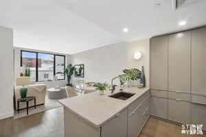 Photo for 21st Street