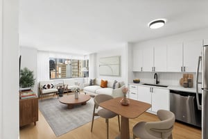 Photo for 6th Avenue