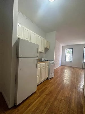 Photo for 1st Avenue