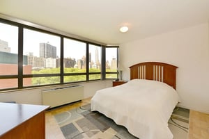 Photo for 1st Avenue