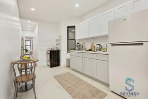 Photo for 4th Avenue