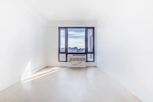 Photo for Fourth Avenue