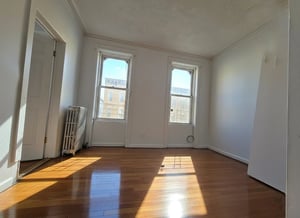 Photo for Lincoln Avenue