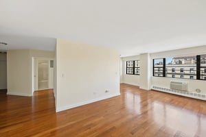 Photo for Grand Concourse