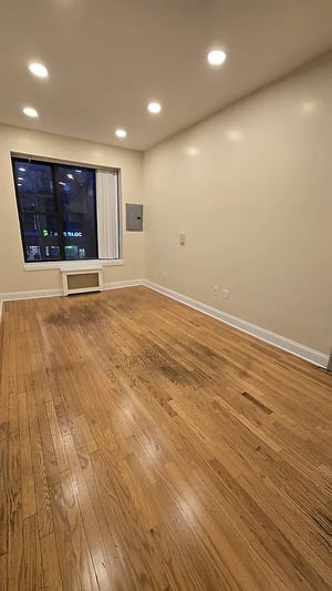 Photo for 30th Avenue