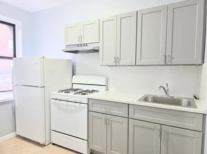 Photo for 85th Street