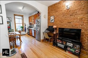 Photo for Sixth Street