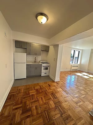 Photo for Grand Central Parkway