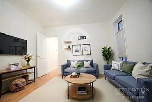 Photo for 4th Avenue