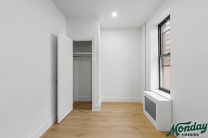 Photo for Sixth Avenue