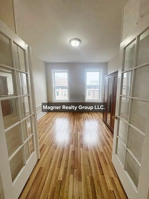 Photo for 80th Street