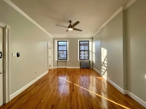 Photo for 1st Avenue