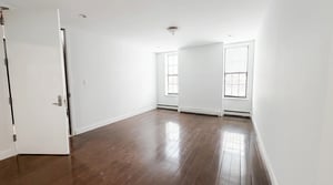 Photo for 3rd Avenue