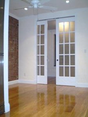 Photo for E 10TH ST.