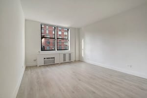 Photo for 2nd Avenue