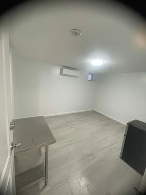 Photo for Willoughby Avenue