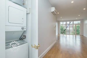 Photo for Varet Street