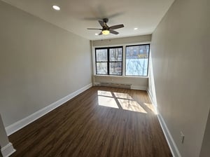 Photo for 86th Street