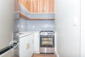 Photo for Gates Avenue