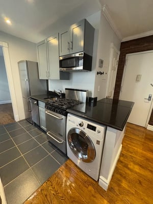 Photo for E 13TH ST.