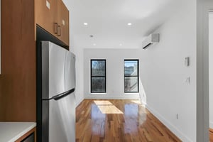 Photo for Marion Street