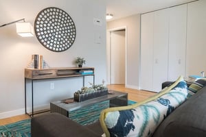 Photo for 2nd Avenue