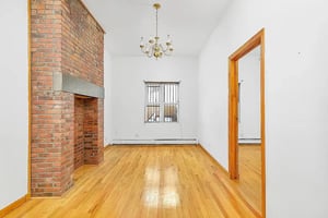 Photo for Manhattan Avenue