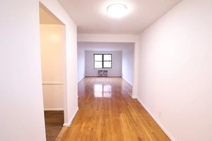 Photo for Queens Boulevard