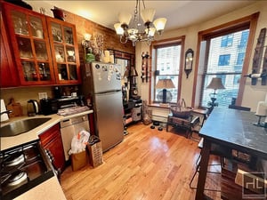 Photo for Sixth Street