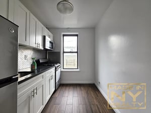 Photo for 44th Street