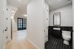 Photo for 4th Avenue