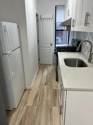 Photo for Henry Street