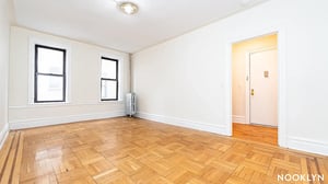 Photo for Metropolitan Avenue