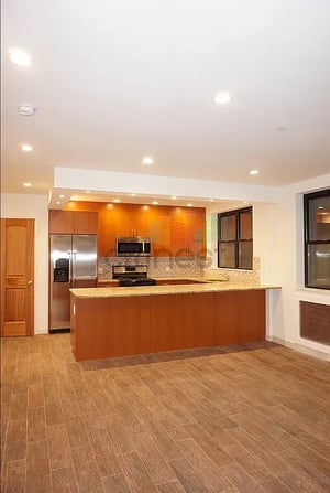 Photo for 93rd Street