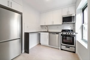 Photo for 8th Avenue