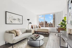 Photo for 3rd Avenue