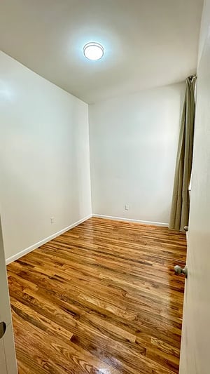 Photo for 2nd Avenue