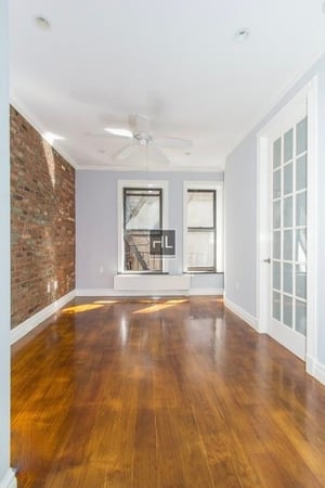Photo for E 13TH ST.
