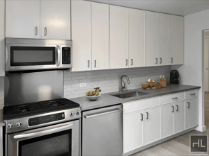 Photo for E 34 ST | Murray Hill | 2BR/1BA | Doorman | Laundry | NO Broker's Fees! | Avail May 5