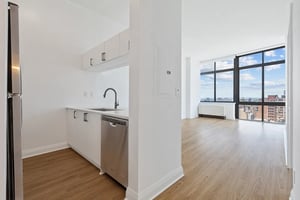 Photo for 6th Avenue