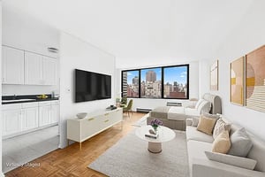 Photo for Third Avenue