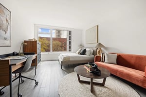 Photo for 3rd Avenue